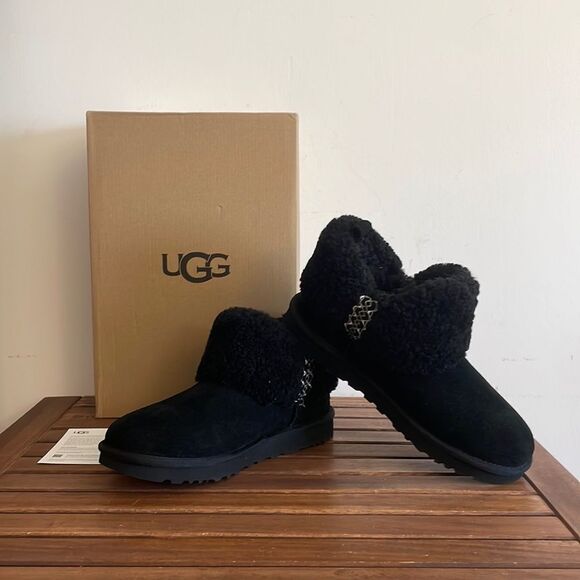 UGG Classic Ultra Mini Braid Booties Black USA Women Size 8/UK 6/EU 39 - Picture 1 of 14